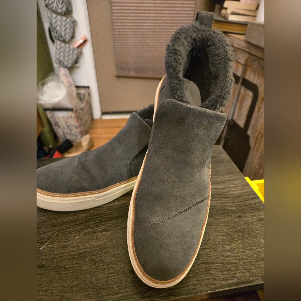 TOMS Women's Grey Suede Paxton Slip-On Shoes Size 8.5